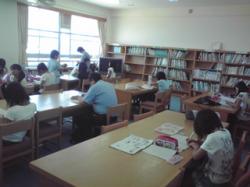 図書室開放の様子