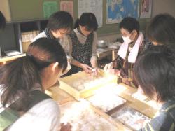 親子餅ツキ大会の様子