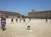 キックベースボール大会の様子1