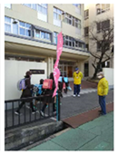 朝のあいさつ運動の様子1