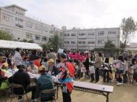 画像です。清高小学校での「優・友・遊フェスタ」の様子1