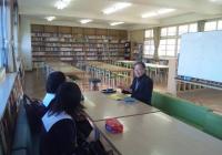 学習支援ボランティアによる英会話講座のようす