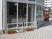 郵便局に届けられたプランター