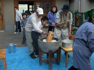 餅つきの様子