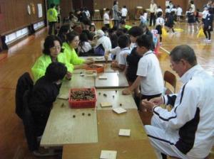地域の方々の楽しい交流授業
