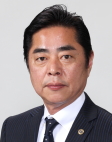 坂上委員の写真