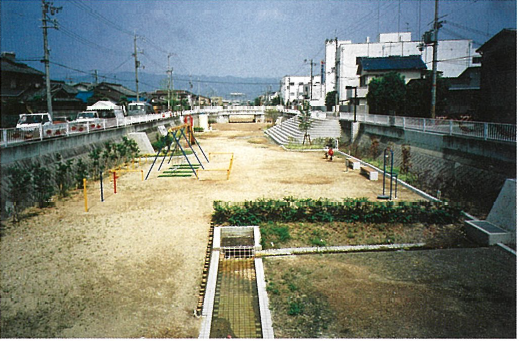 北濠 雨天