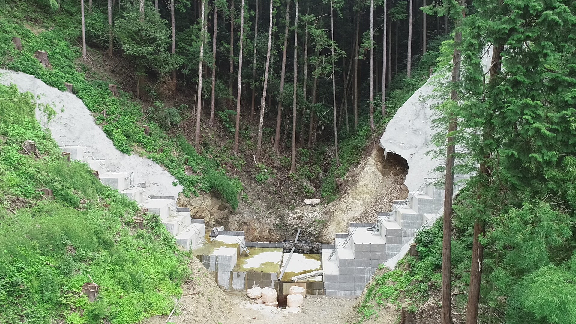 石見川第六支渓工事実施状況写真(R1)2
