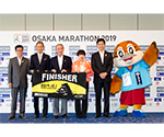 大阪マラソンアンバサダーの方々と知事