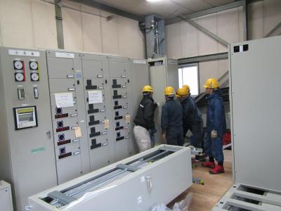 電気設備更新の様子