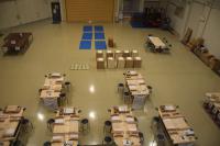 資材（机等）、手工具（大工道具）は主催者が搬入して実施している写真正面から