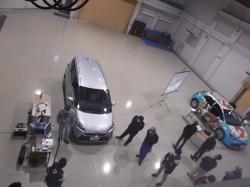 教材用自動車、資材、道具は主催者が搬入して実施している写真左から