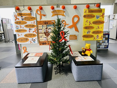 【写真】ロビー展示全体(子どもの虐待防止に関すること)