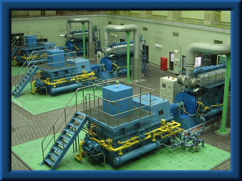 写真；排水機場機関室