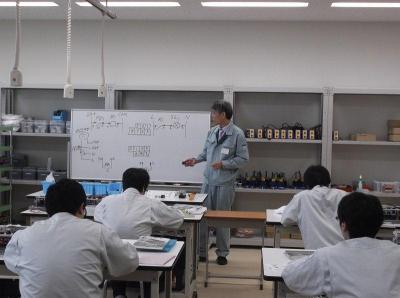 自動制御の基礎から丁寧に説明します。