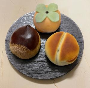 じゃんぼ饅頭（有限会社モモヤ）の写真