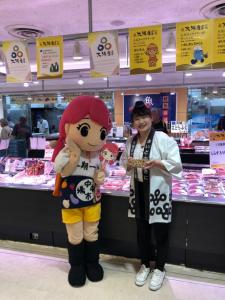 店頭販売（学生による販売促進）