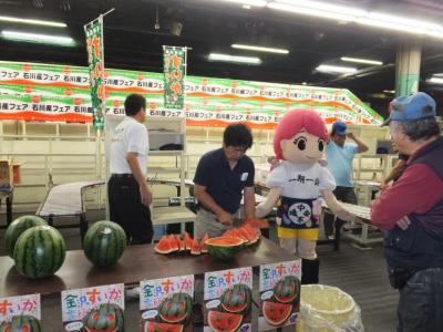 産地トップセールス（代表的な産地が市場で農産物を市場関係者にPR）
