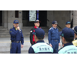 職員を激励する知事