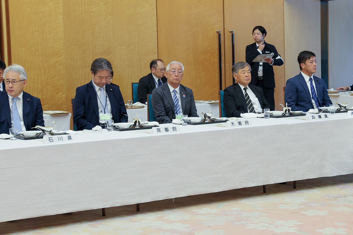 懇談会の様子