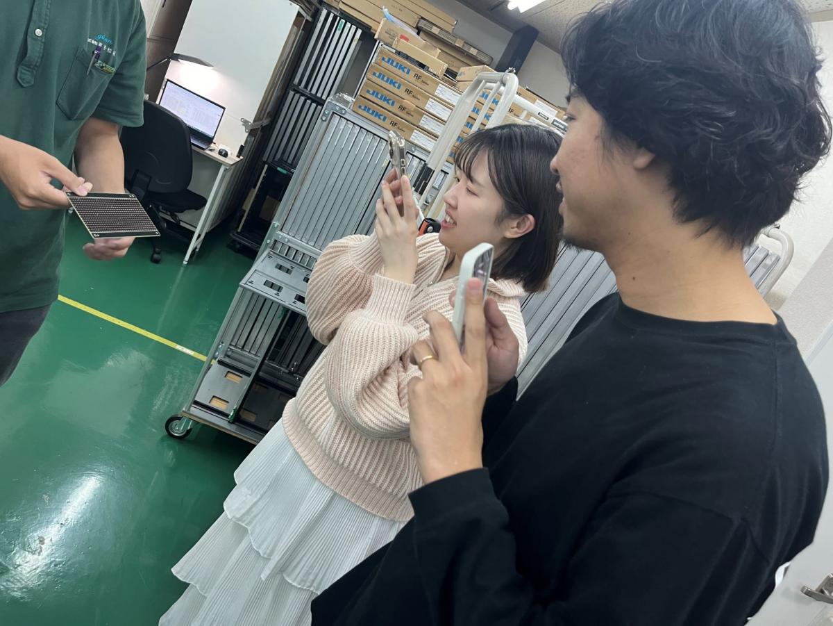 電子技販でのファムトリップの様子