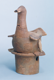 津堂城山古墳出土水鳥形埴輪複製品大阪府立近つ飛鳥博物館所蔵（原品は藤井寺市所蔵重要文化財）の写真